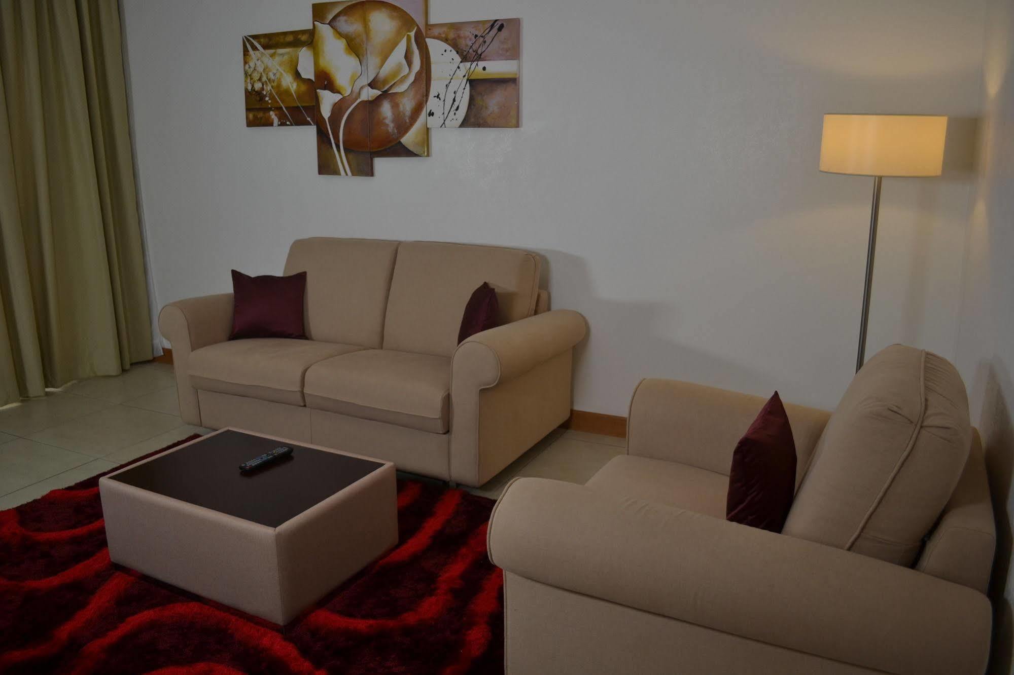 Star Land Hotel Bonapriso Douala Bagian luar foto